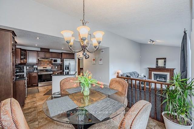 19 Bard Blvd, House detached with 5 bedrooms, 4 bathrooms and 4 parking in Guelph ON | Image 9