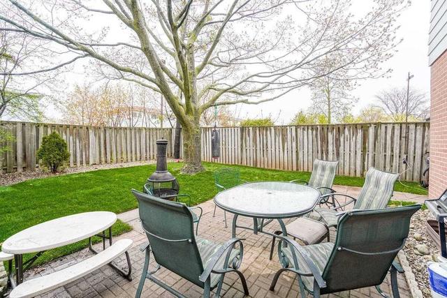 2655 Altadena Crt, House semidetached with 3 bedrooms, 2 bathrooms and 3 parking in Mississauga ON | Image 25