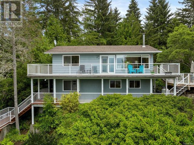 2698 Seaside Dr, House detached with 3 bedrooms, 2 bathrooms and 3 parking in Juan de Fuca BC | Card Image