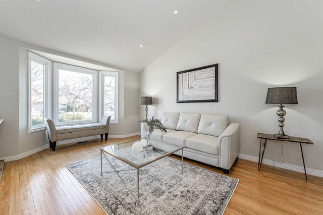 1 Halesmanor Crt, House detached with 4 bedrooms, 3 bathrooms and 7 parking in Guelph ON | Image 12
