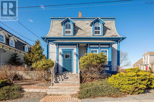205 York Street, House other with 0 bedrooms, 0 bathrooms and null parking in Lunenburg NS | Image 1