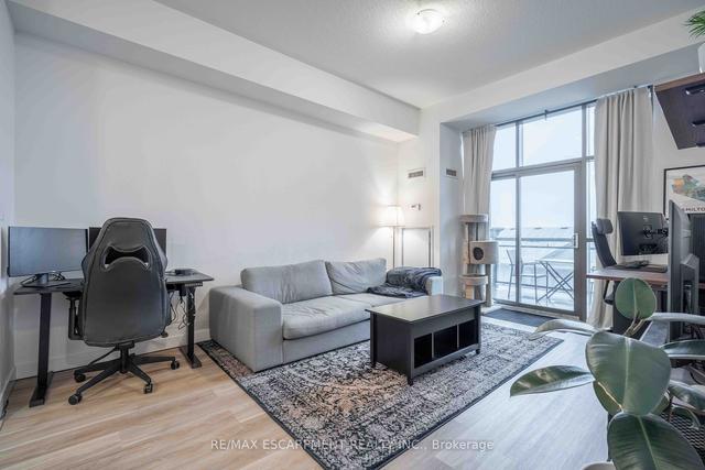 416 - 35 Southshore Cres, Condo with 1 bedrooms, 1 bathrooms and 1 parking in Hamilton ON | Image 3