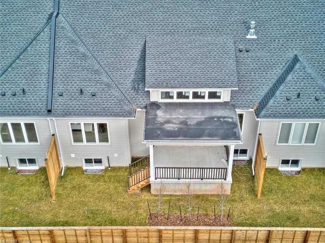 22 Sassafras Row, Townhouse with 2 bedrooms, 3 bathrooms and 4 parking in Fort Erie ON | Image 31