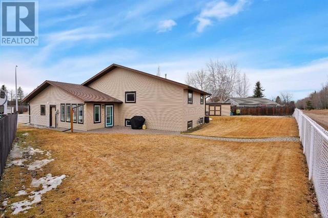 6016 67 Avenue, House detached with 4 bedrooms, 3 bathrooms and 2 parking in Rocky Mountain House AB | Image 43