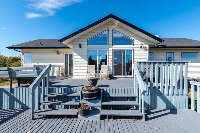 5301 50 Street, House detached with 5 bedrooms, 3 bathrooms and 3 parking in Vermilion River County AB | Image 8