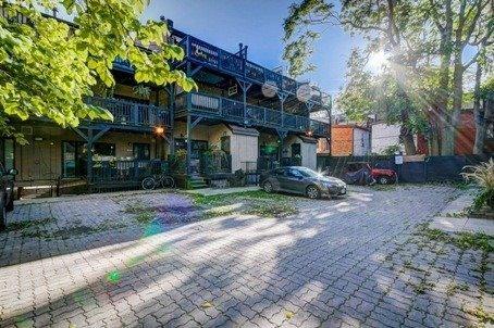 364A - 364A Dundas St E, Condo with 2 bedrooms, 2 bathrooms and 1 parking in Toronto ON | Image 2