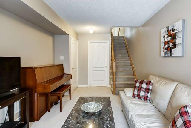 24 Magdalene Cres, House attached with 3 bedrooms, 3 bathrooms and 2 parking in Brampton ON | Image 21