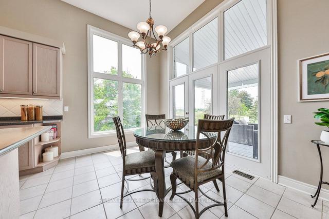 4299 Couples Cres, House detached with 4 bedrooms, 4 bathrooms and 7 parking in Burlington ON | Image 2