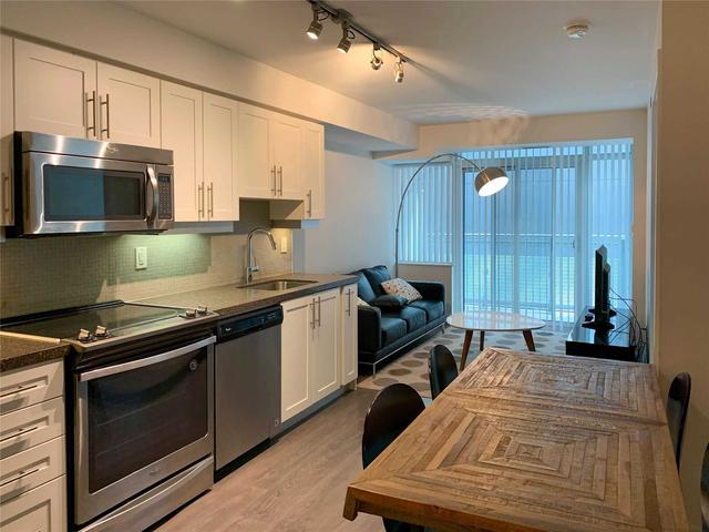 732 - 525 Adelaide St W, Condo with 2 bedrooms, 2 bathrooms and 0 parking in Toronto ON | Image 6