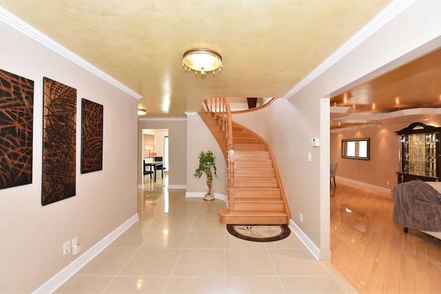23 Bramble Dr, House detached with 4 bedrooms, 5 bathrooms and 6 parking in Toronto ON | Image 32