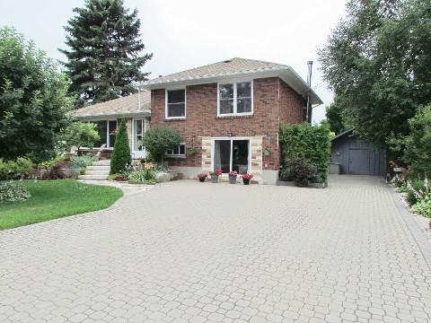 8 Victory Dr, House detached with 3 bedrooms, 1 bathrooms and 4 parking in East Gwillimbury ON | Image 1