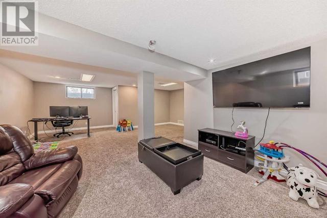 110 Warwick Drive Sw, House detached with 1 bedrooms, 1 bathrooms and 5 parking in Calgary AB | Image 36