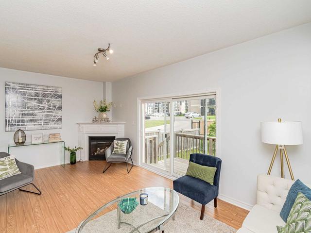 692 Sauve St, House attached with 4 bedrooms, 4 bathrooms and 3 parking in Milton ON | Image 3