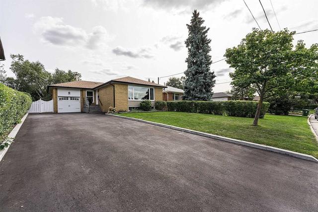 47 Slidell Cres, House detached with 3 bedrooms, 2 bathrooms and 7 parking in Toronto ON | Image 17