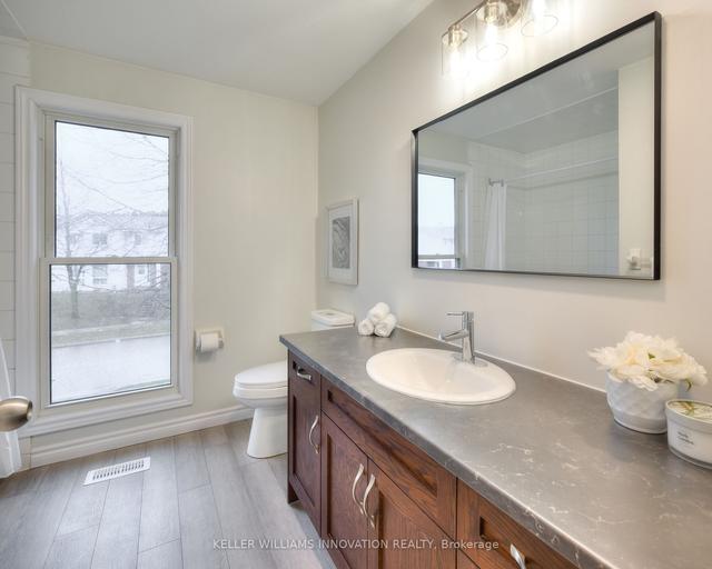 216b Springfield Cres, House semidetached with 3 bedrooms, 3 bathrooms and 4 parking in Waterloo ON | Image 8