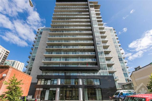 1304 - 255 Bay Street, Condo with 1 bedrooms, 1 bathrooms and null parking in Ottawa ON | Image 2