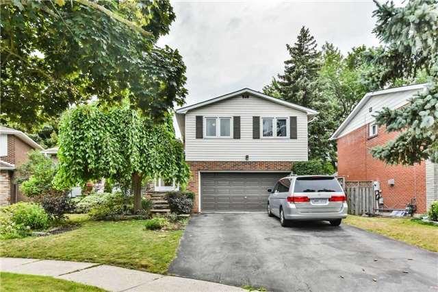 18 Solway Crt, House detached with 4 bedrooms, 4 bathrooms and 3 parking in Toronto ON | Image 1