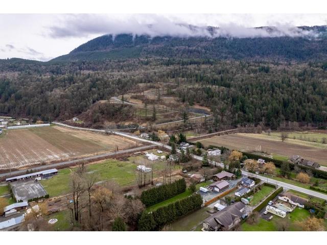 42751 Yarrow Central Road, House detached with 3 bedrooms, 1 bathrooms and null parking in Chilliwack BC | Image 5