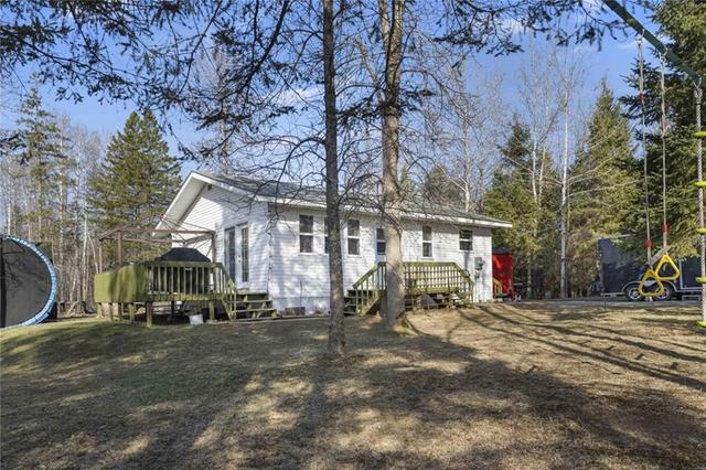 14300 Highway 60 Highway, House detached with 2 bedrooms, 1 bathrooms and 3 parking in Killaloe, Hagarty and Richards ON | Image 2