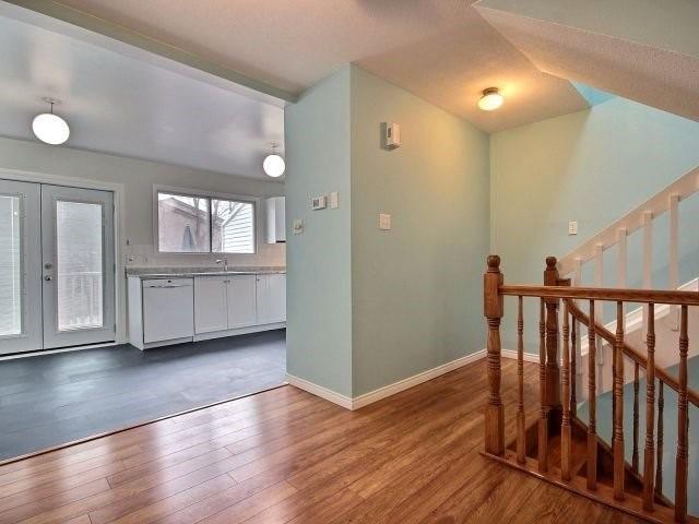 1915 Innes Rd, Townhouse with 2 bedrooms, 2 bathrooms and 2 parking in Ottawa ON | Image 5