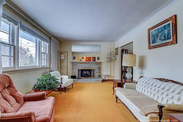 2030 Pharmacy Ave, House detached with 3 bedrooms, 1 bathrooms and 5 parking in Toronto ON | Image 33