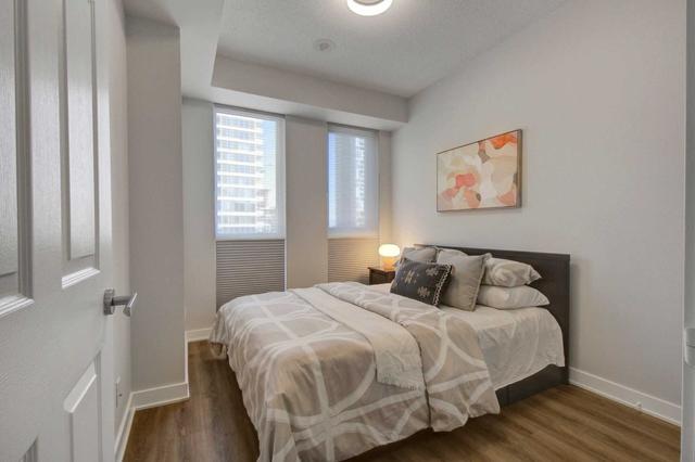 501 - 170 Sumach St, Condo with 1 bedrooms, 1 bathrooms and 1 parking in Toronto ON | Image 3