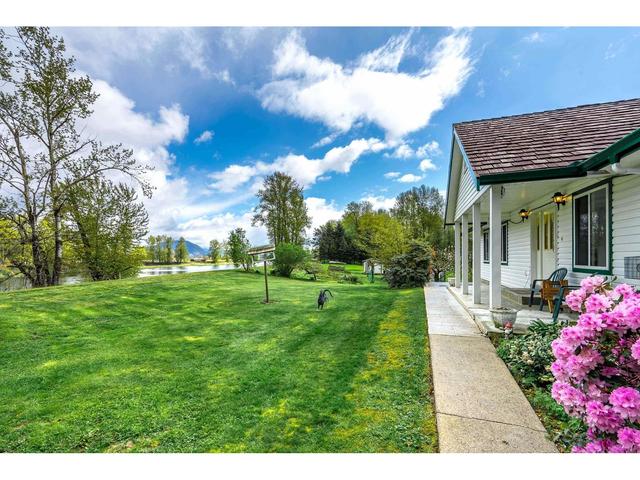 9356 Ross Road, House detached with 3 bedrooms, 3 bathrooms and 10 parking in Fraser Valley G BC | Image 8