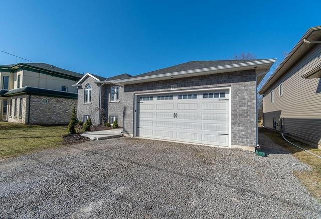 34 Concession Road, House detached with 5 bedrooms, 3 bathrooms and null parking in Fort Erie ON | Image 42