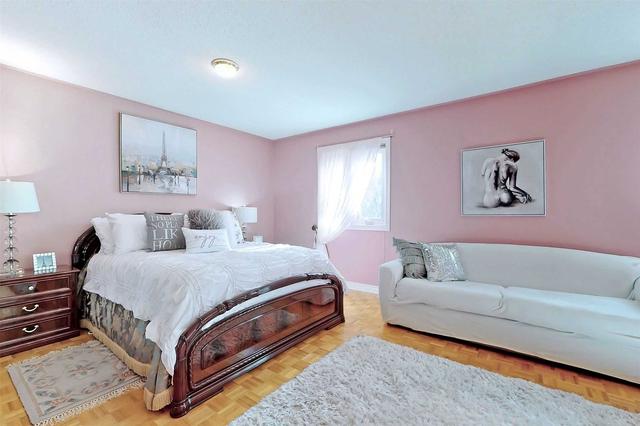 54 Dunblane Ave, House detached with 4 bedrooms, 5 bathrooms and 6 parking in Vaughan ON | Image 11
