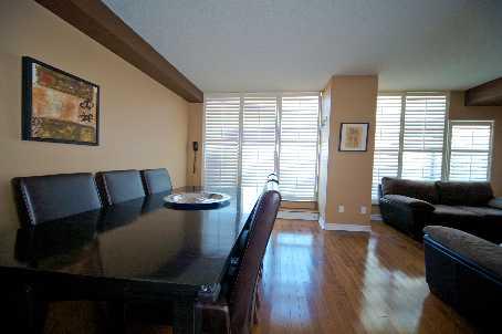 909 - 39 Parliament St, Condo with 3 bedrooms, 2 bathrooms and 1 parking in Toronto ON | Image 3