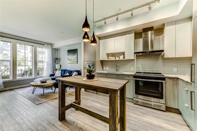 112 - 1775 Chapman Place, Condo with 2 bedrooms, 1 bathrooms and 1 parking in Kelowna BC | Card Image