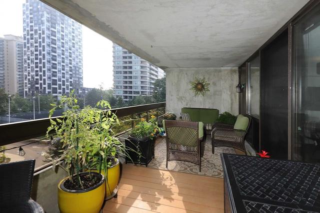 409 - 80 Quebec Ave, Condo with 2 bedrooms, 2 bathrooms and 1 parking in Toronto ON | Image 22