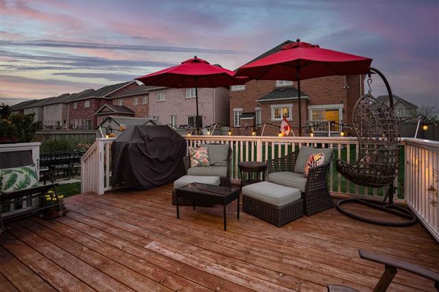 27 Lavallee Cres, House detached with 4 bedrooms, 5 bathrooms and 7 parking in Brampton ON | Image 29
