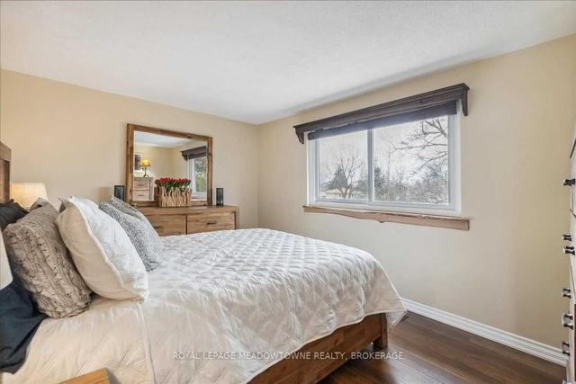 833 Willow Ave, House detached with 3 bedrooms, 2 bathrooms and 3 parking in Milton ON | Image 15