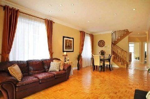 60 Clovis St, House detached with 4 bedrooms, 3 bathrooms and 3 parking in Vaughan ON | Image 2