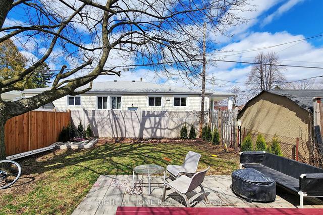 14 Chesapeake Ave N, House semidetached with 3 bedrooms, 2 bathrooms and 2 parking in Toronto ON | Image 4