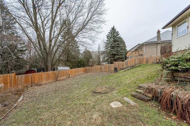 239 Kathleen St, House detached with 3 bedrooms, 1 bathrooms and 4 parking in Guelph ON | Image 24