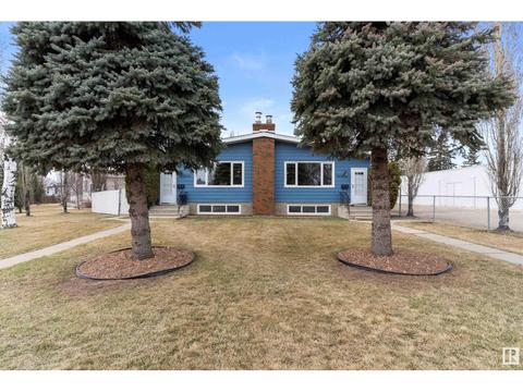 8604/ - 8606 66 Av Nw, House attached with 7 bedrooms, 4 bathrooms and null parking in Edmonton AB | Card Image