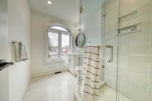 119 Regent St, House detached with 3 bedrooms, 4 bathrooms and 4 parking in Toronto ON | Image 15