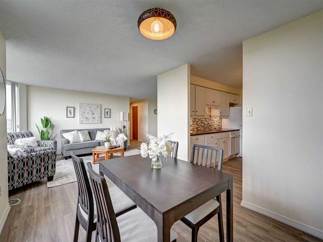 1610 - 35 Green Valley Dr, Condo with 2 bedrooms, 2 bathrooms and 1 parking in Kitchener ON | Image 13
