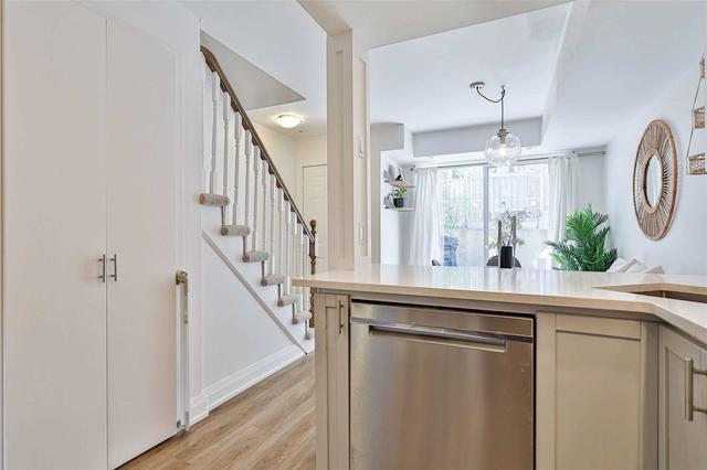 130 - 20 Merchant Lane, Townhouse with 2 bedrooms, 2 bathrooms and 1 parking in Toronto ON | Image 4
