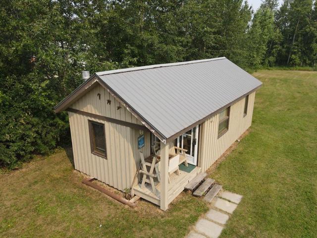 155 Peace River Avenue, House detached with 2 bedrooms, 2 bathrooms and null parking in Big Lakes County AB | Image 3
