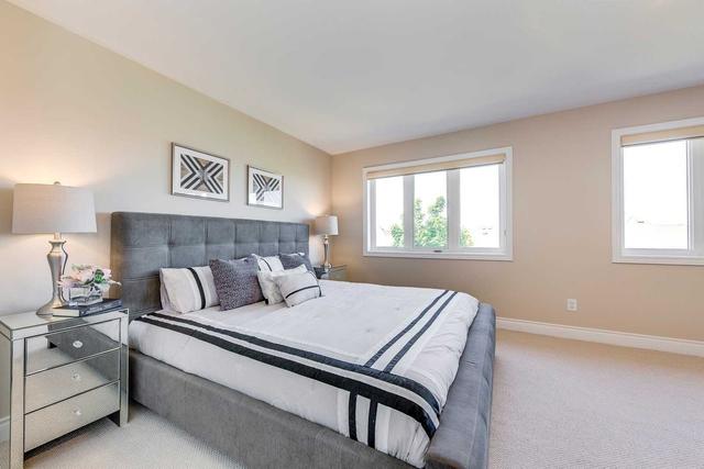 2379 Wasaga Dr, House attached with 3 bedrooms, 4 bathrooms and 4 parking in Oakville ON | Image 10