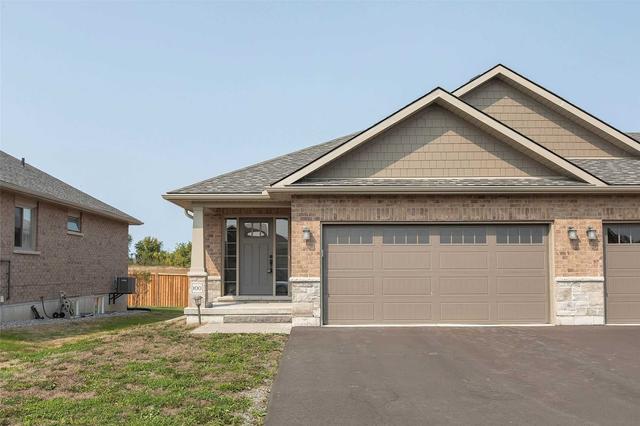 100 Spruce Gdns, House attached with 4 bedrooms, 3 bathrooms and 6 parking in Belleville ON | Image 1