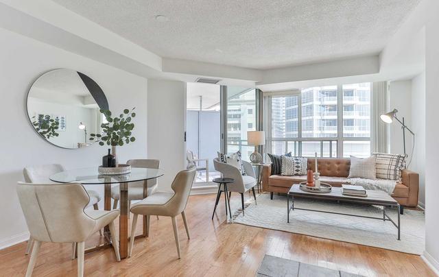 603 - 228 Queens Quay W, Condo with 1 bedrooms, 1 bathrooms and 0 parking in Toronto ON | Image 1