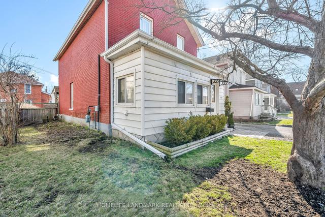 523 Albert St, House detached with 3 bedrooms, 2 bathrooms and 4 parking in Oshawa ON | Image 12