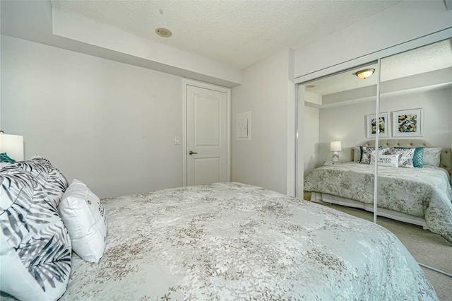 1604 - 50 Town Centre Crt, Condo with 1 bedrooms, 1 bathrooms and 1 parking in Toronto ON | Image 3