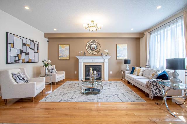 53 Prince Of Wales Dr, House detached with 5 bedrooms, 5 bathrooms and 6 parking in Markham ON | Image 2