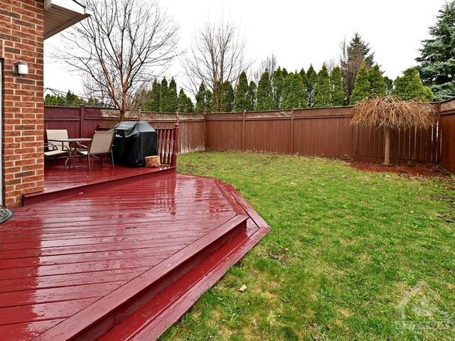 211 Deercroft Avenue, Townhouse with 3 bedrooms, 3 bathrooms and 2 parking in Ottawa ON | Image 25