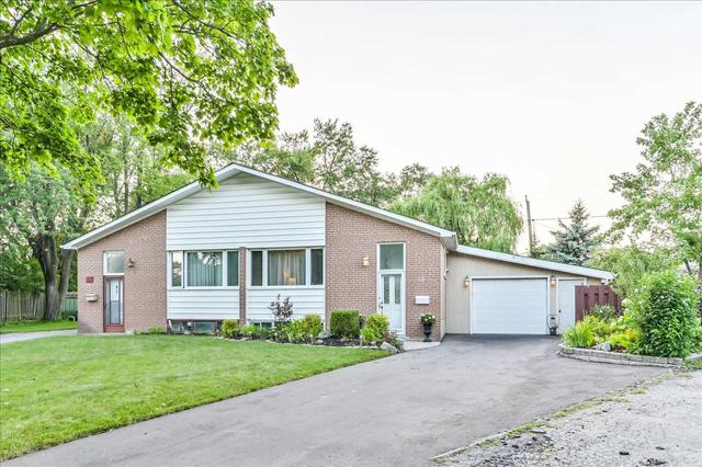 45 Thorncroft Cres, House semidetached with 3 bedrooms, 2 bathrooms and 5 parking in Ajax ON | Image 23